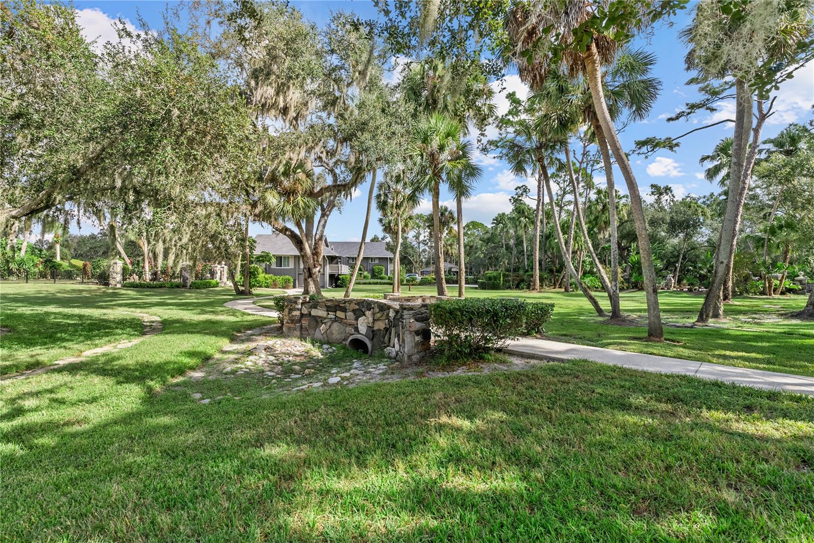 SADDLE CREEK - Residential