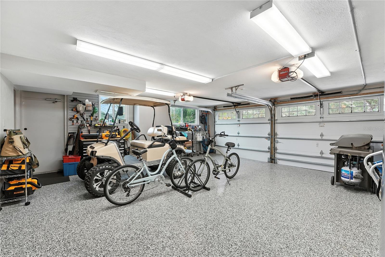 SADDLE CREEK - Residential
