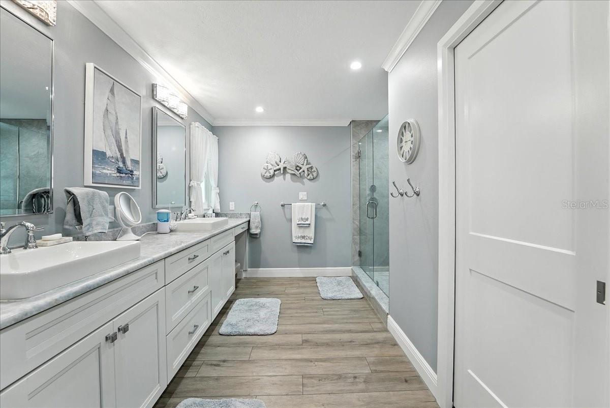 SADDLE CREEK - Residential