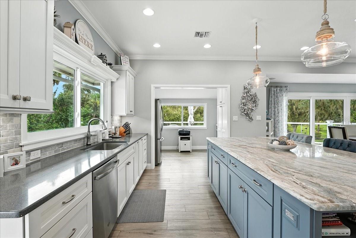 SADDLE CREEK - Residential