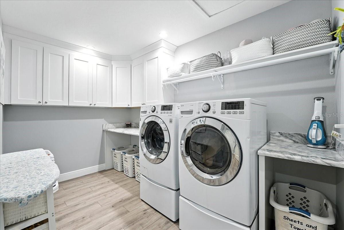 SADDLE CREEK - Residential