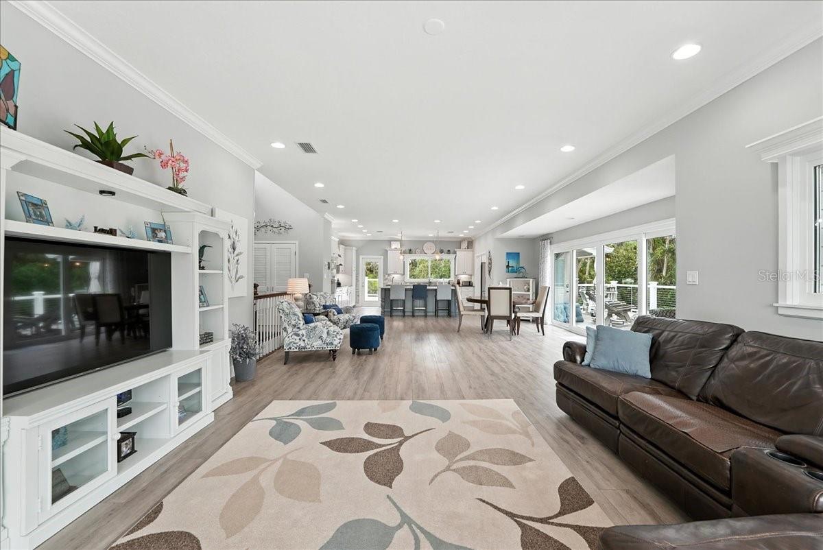 SADDLE CREEK - Residential