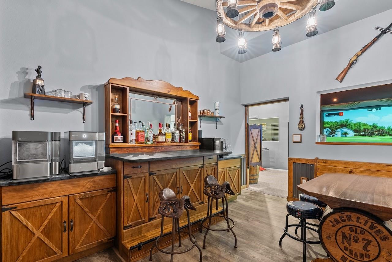 SADDLE CREEK - Residential