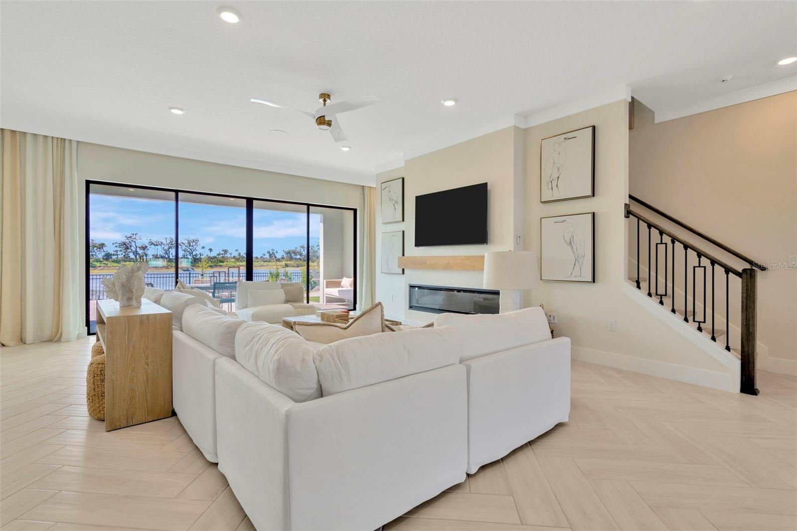 8610 OCEAN KEY PLACE