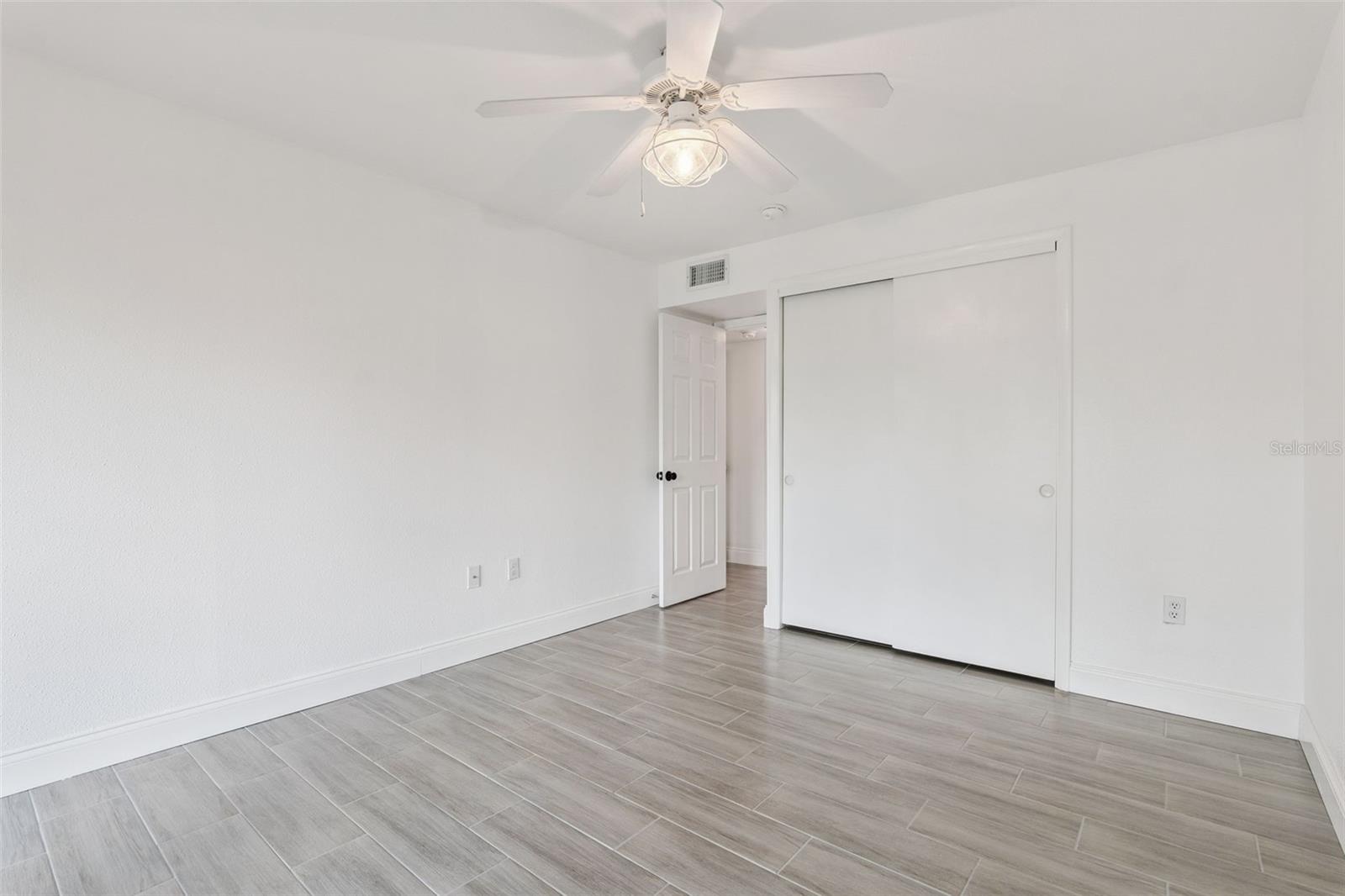 LAKESIDE/DELANEY PARK - Residential