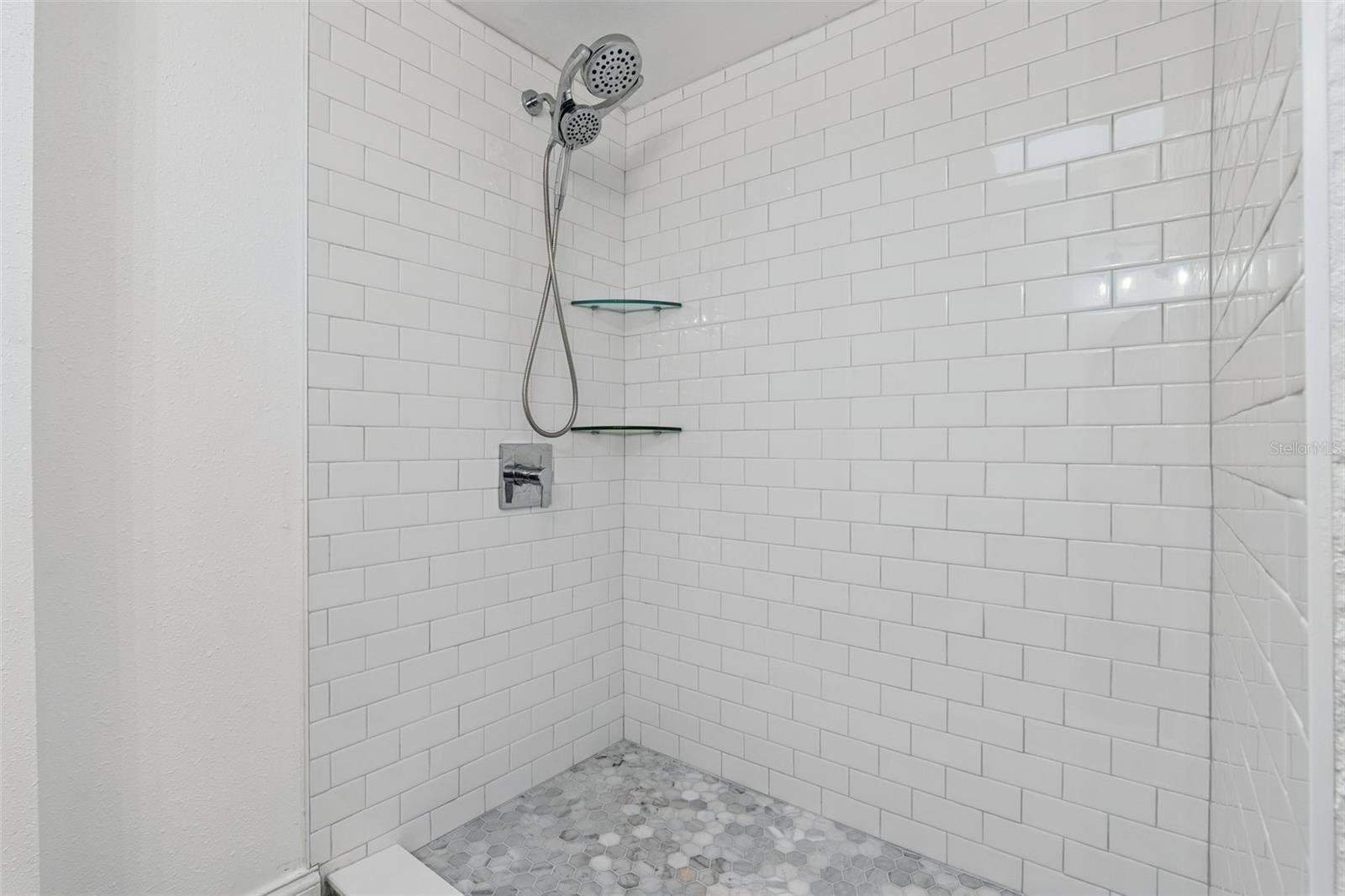 LAKESIDE/DELANEY PARK - Residential