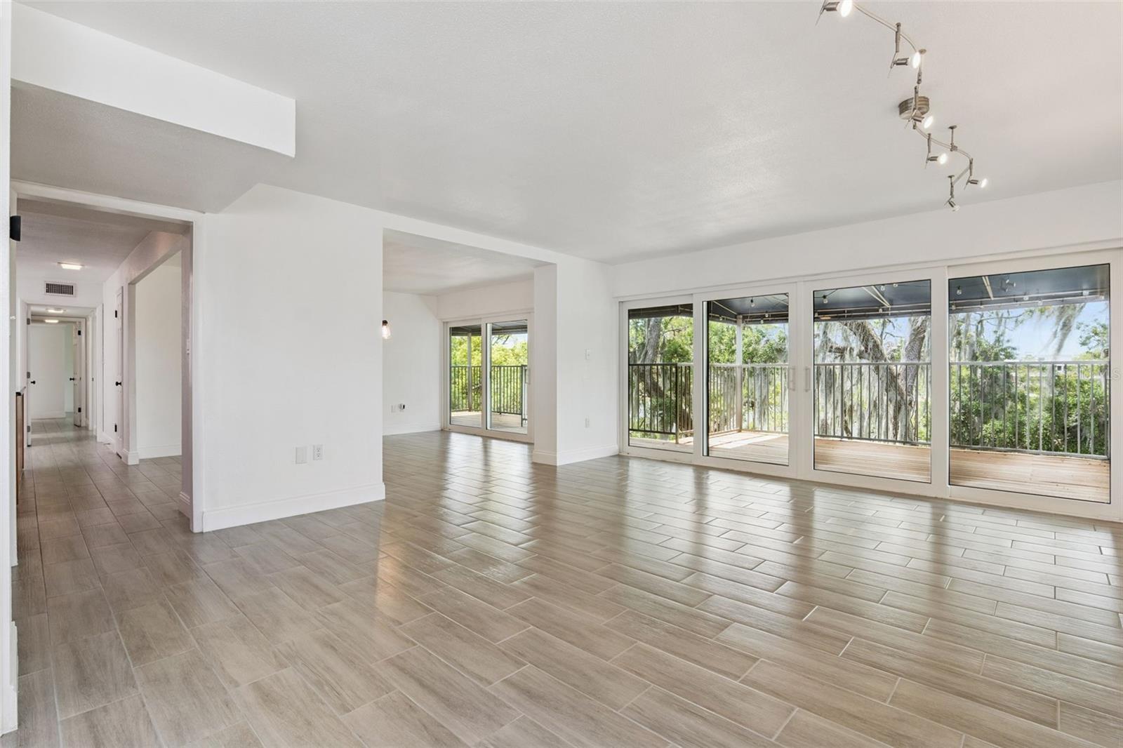 LAKESIDE/DELANEY PARK - Residential