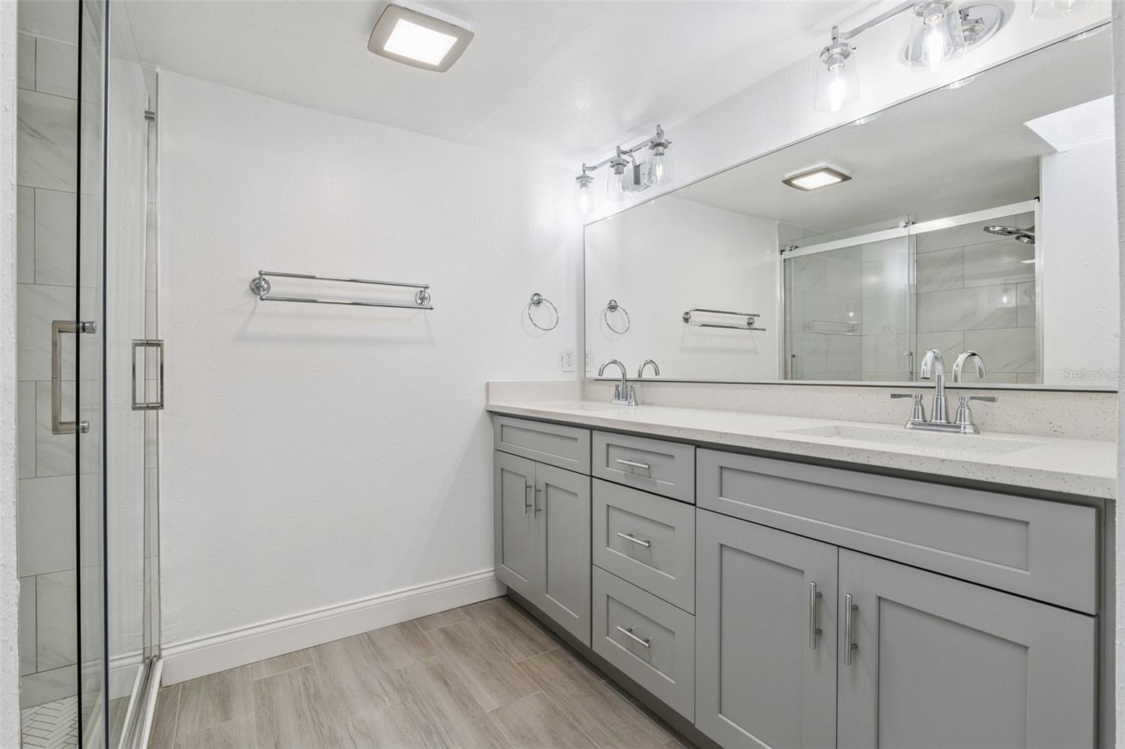 LAKESIDE/DELANEY PARK - Residential