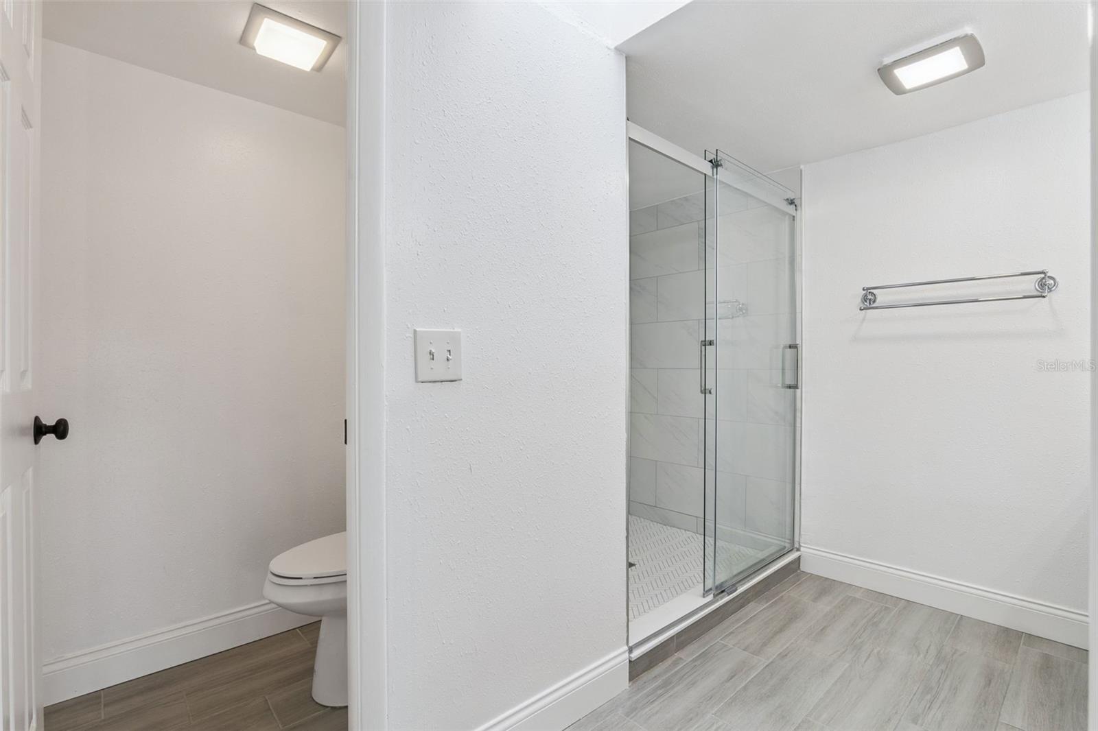 LAKESIDE/DELANEY PARK - Residential