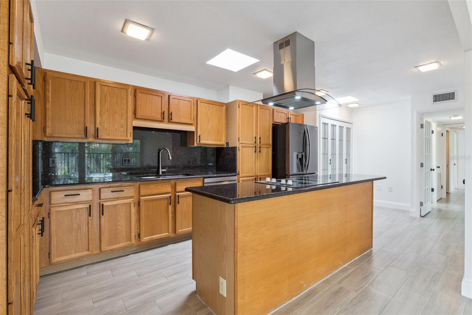 LAKESIDE/DELANEY PARK - Residential