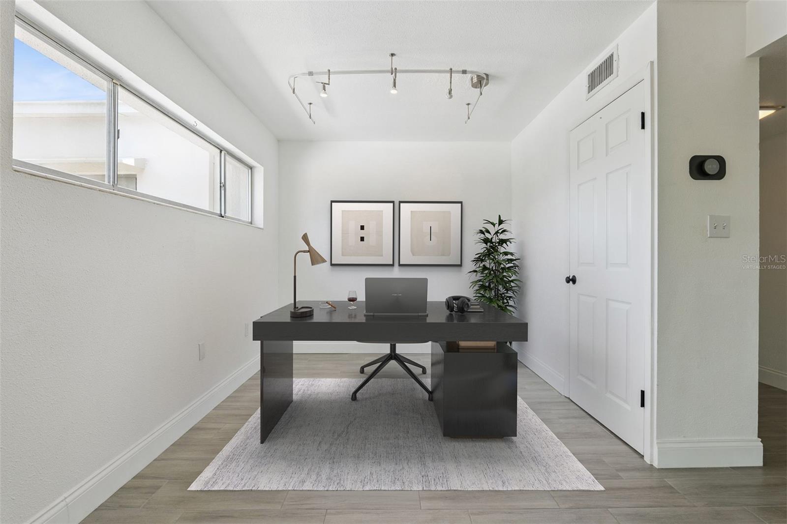 LAKESIDE/DELANEY PARK - Residential