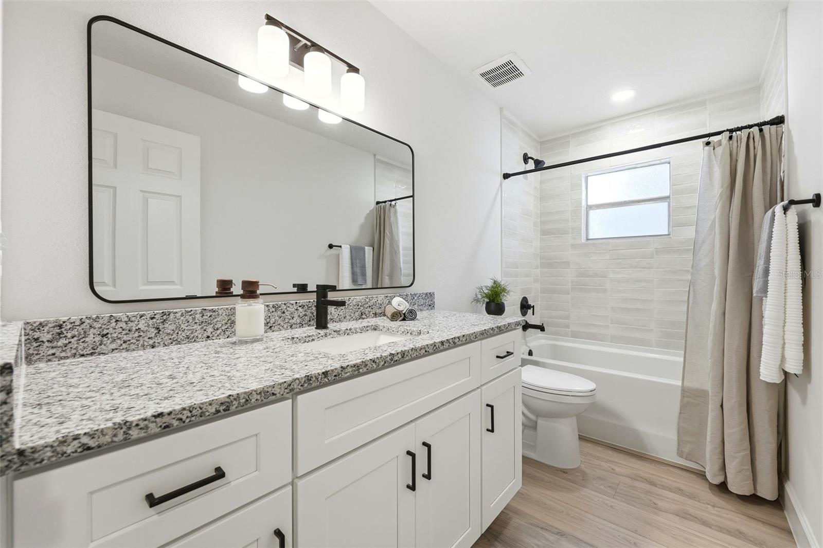 THREADGILL RESUB UNIT 02 - Residential