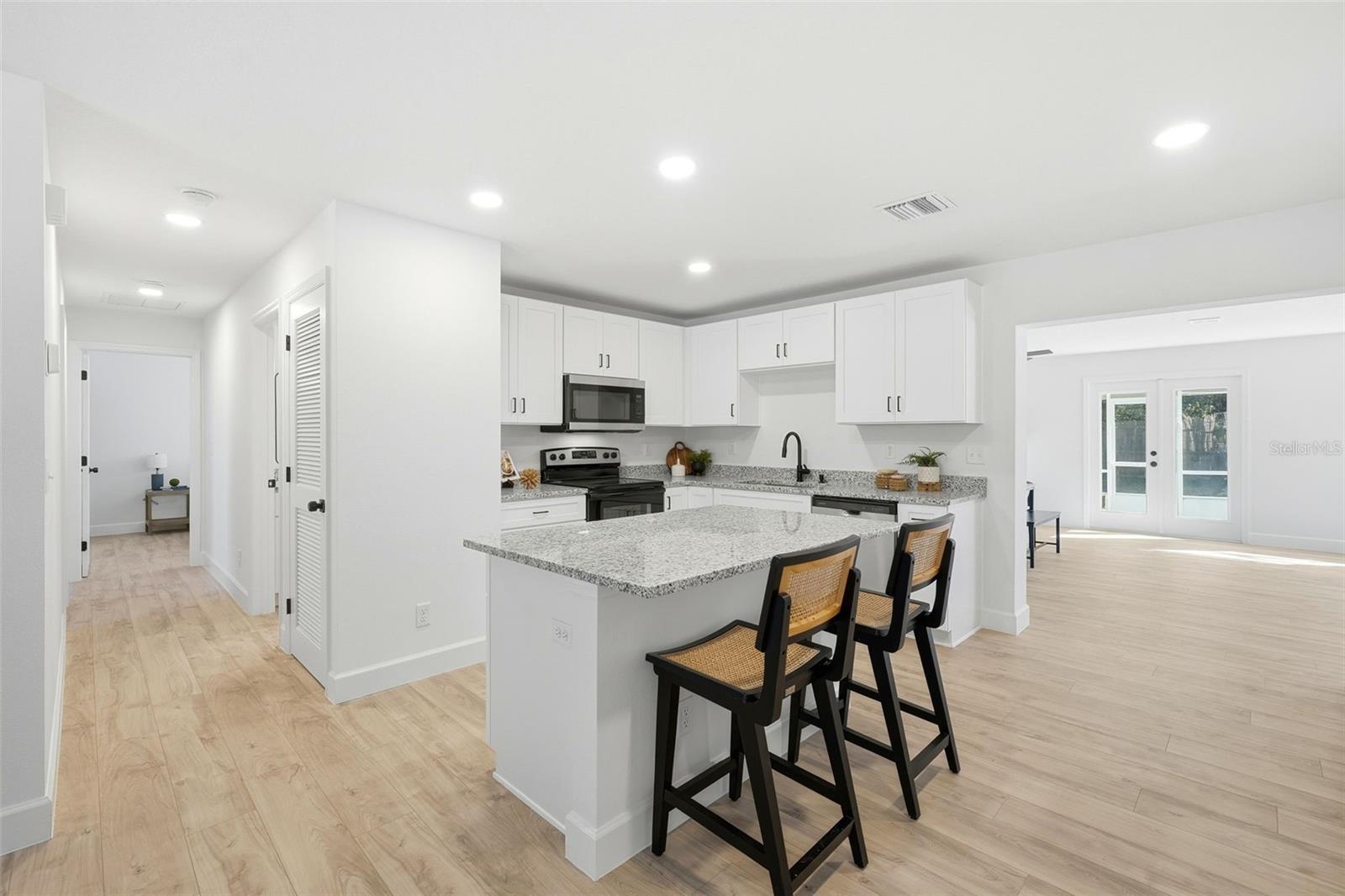 THREADGILL RESUB UNIT 02 - Residential