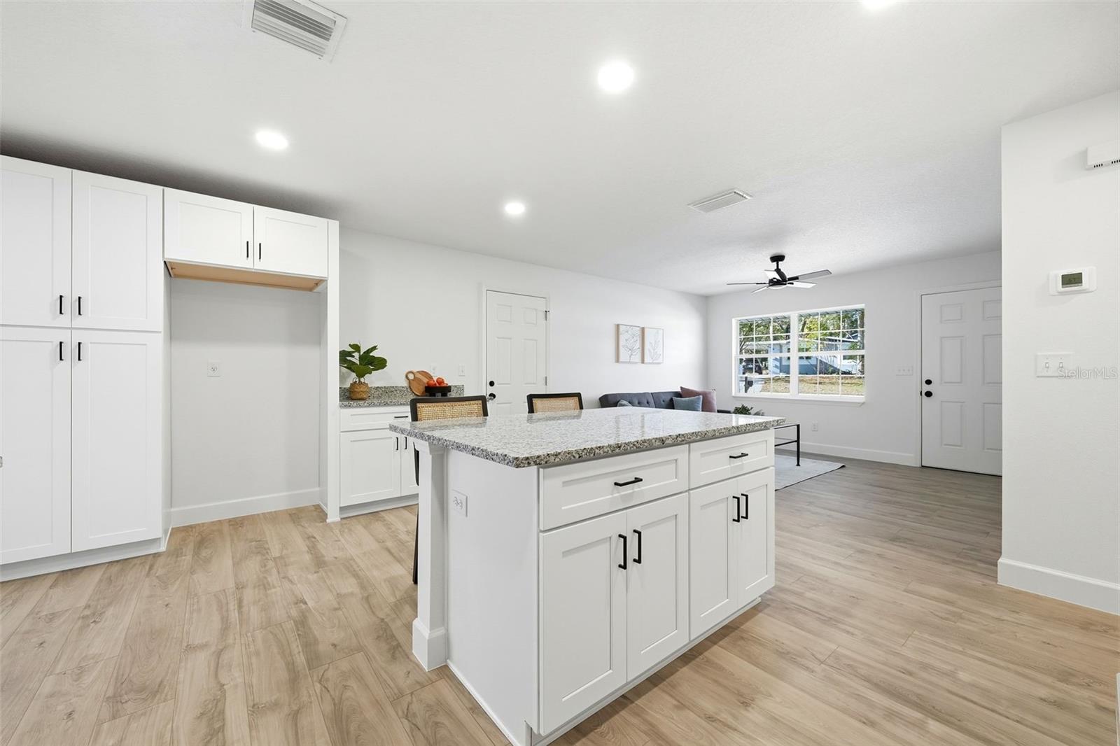 THREADGILL RESUB UNIT 02 - Residential