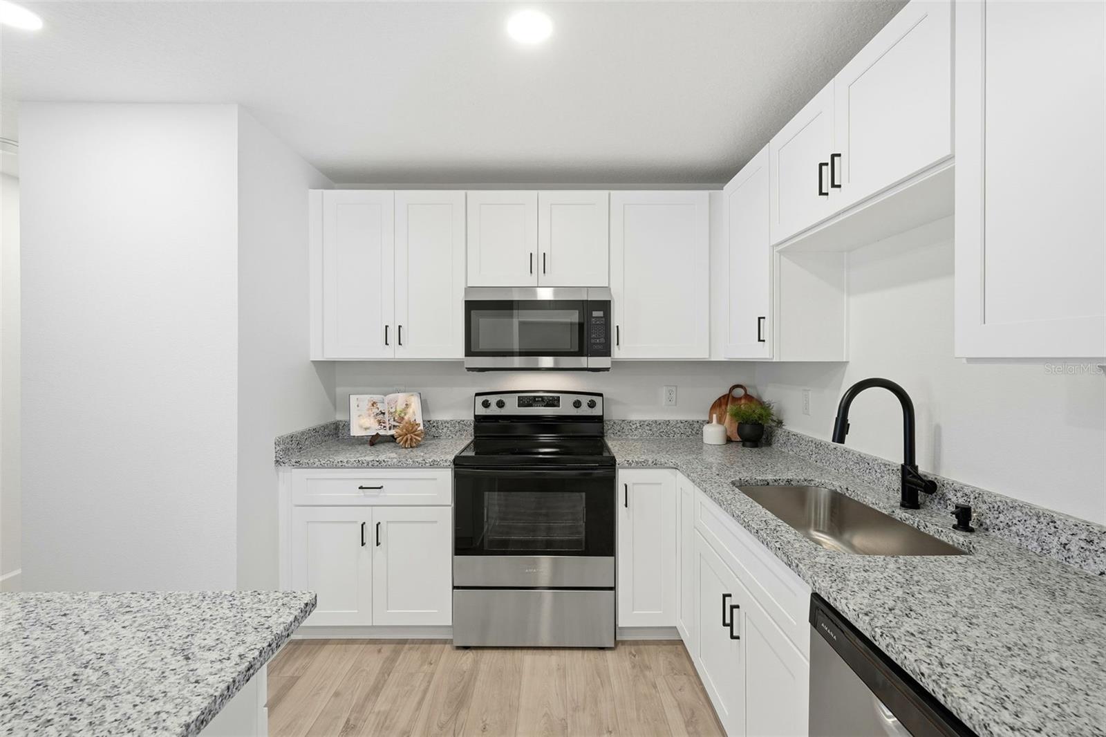 THREADGILL RESUB UNIT 02 - Residential