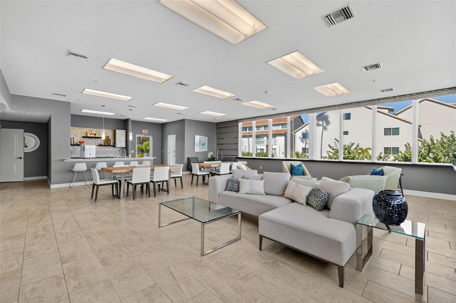 ISLAND WAY TOWERS CONDO - Residential