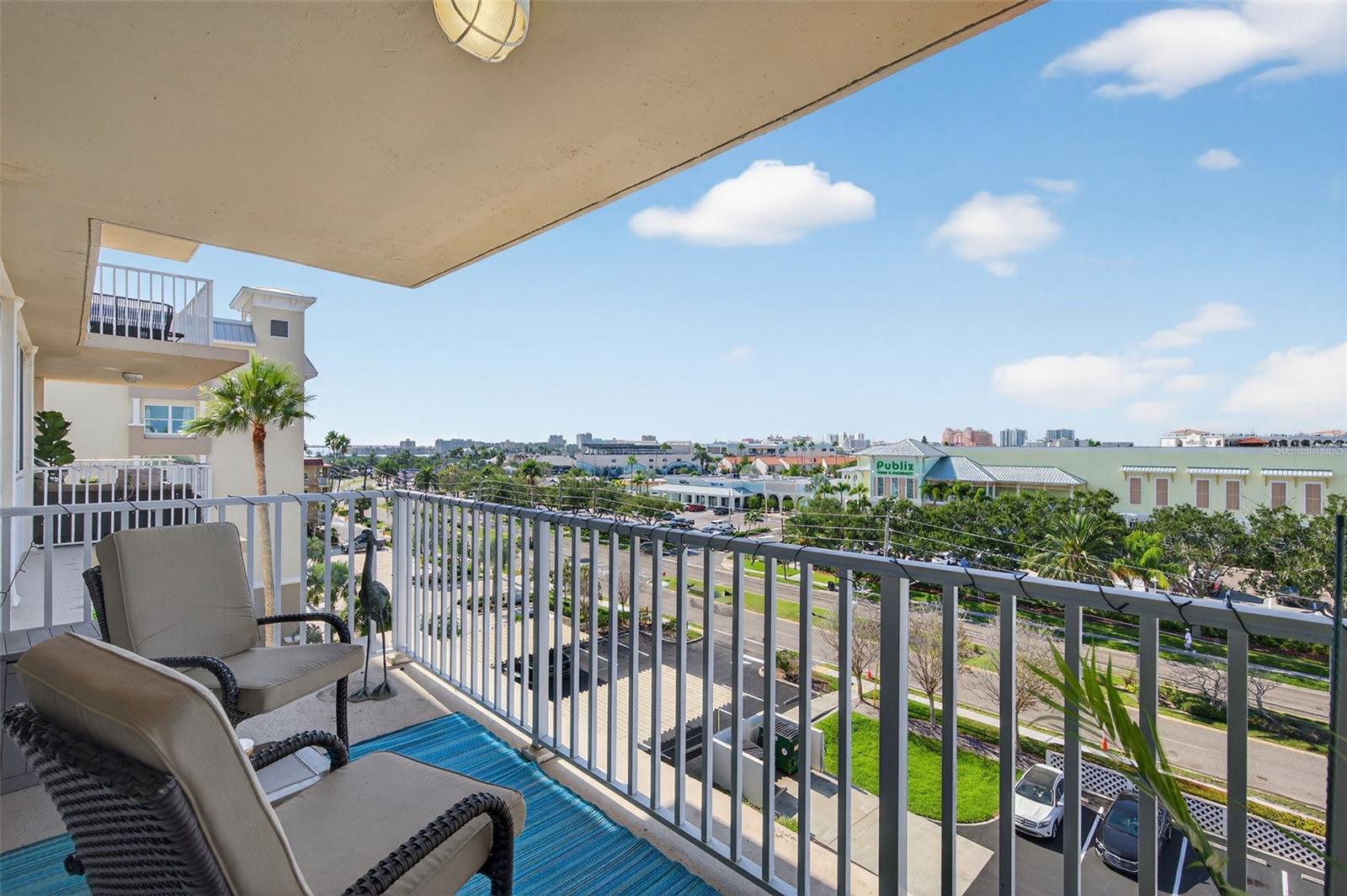 ISLAND WAY TOWERS CONDO - Residential