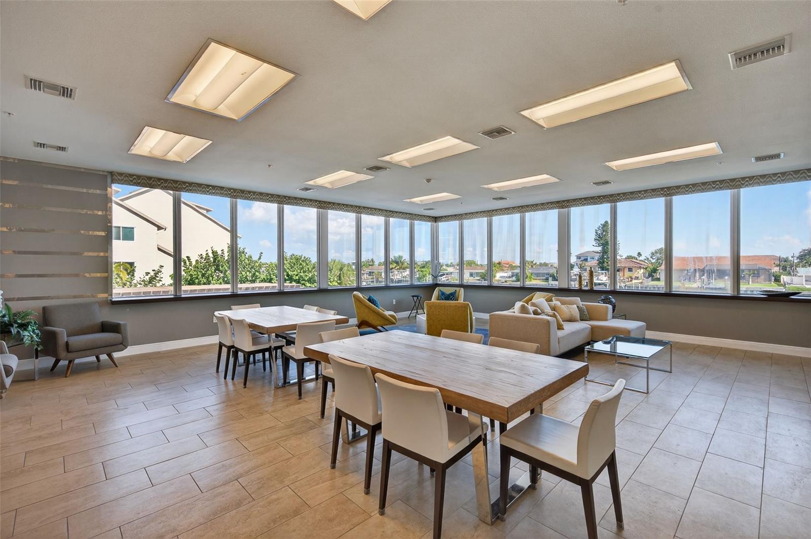 ISLAND WAY TOWERS CONDO - Residential