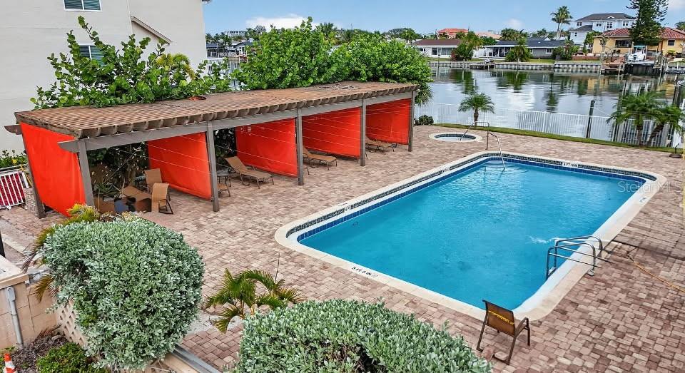 ISLAND WAY TOWERS CONDO - Residential