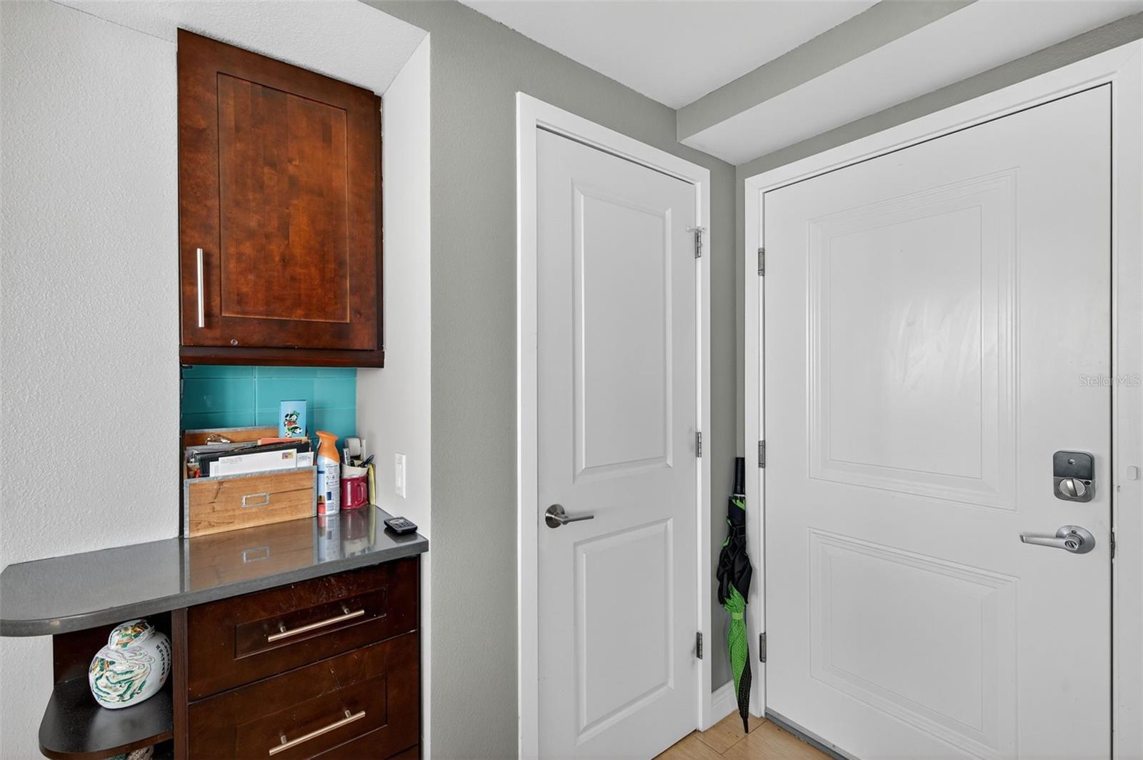 ISLAND WAY TOWERS CONDO - Residential