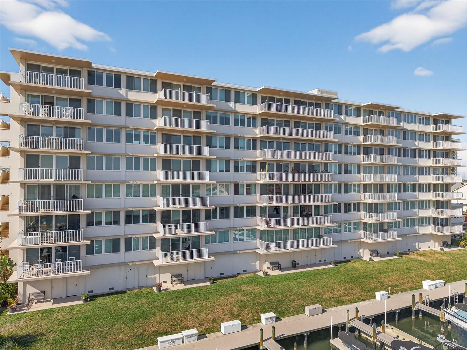 ISLAND WAY TOWERS CONDO - Residential