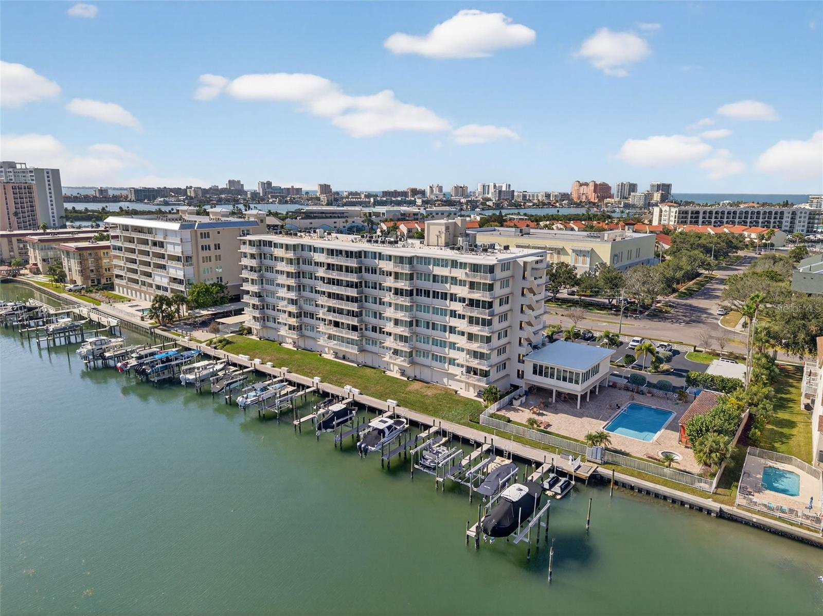 ISLAND WAY TOWERS CONDO - Residential