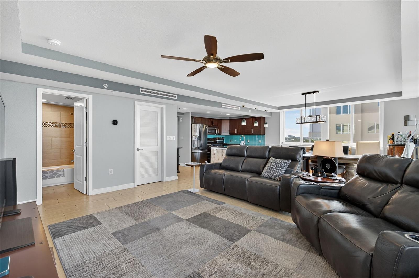 ISLAND WAY TOWERS CONDO - Residential