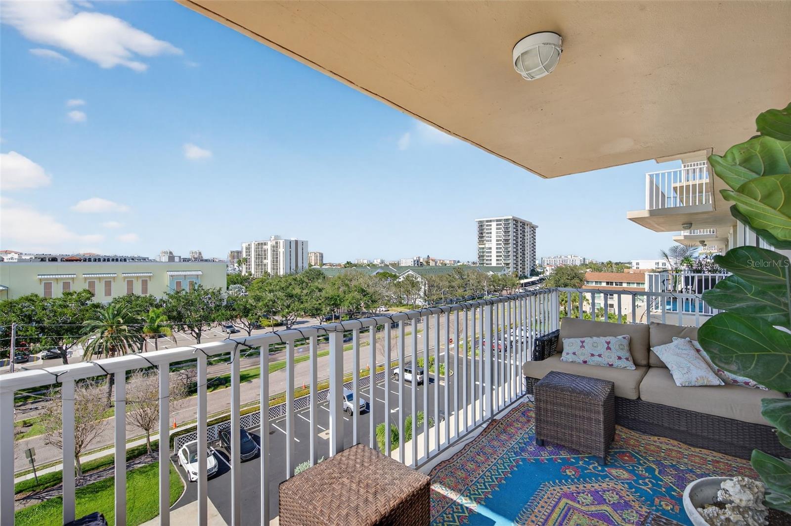 ISLAND WAY TOWERS CONDO - Residential