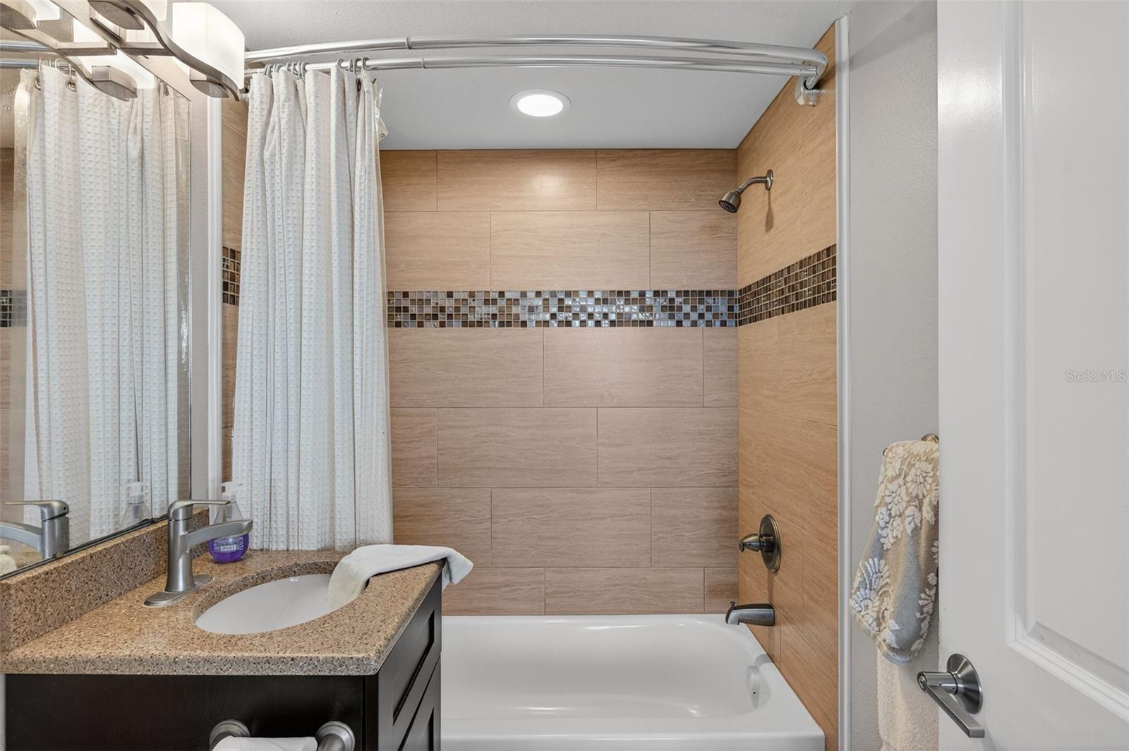 ISLAND WAY TOWERS CONDO - Residential