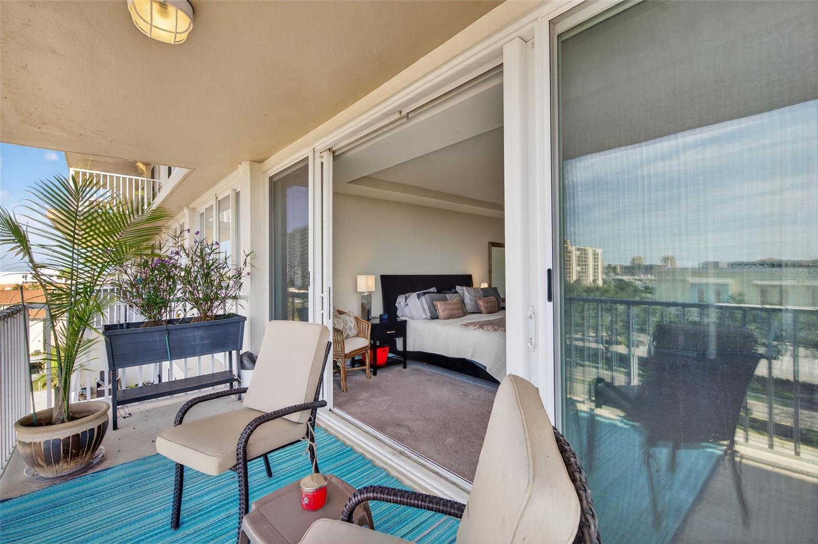 ISLAND WAY TOWERS CONDO - Residential