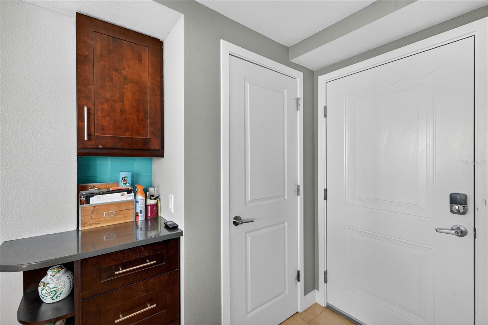 ISLAND WAY TOWERS CONDO - Residential