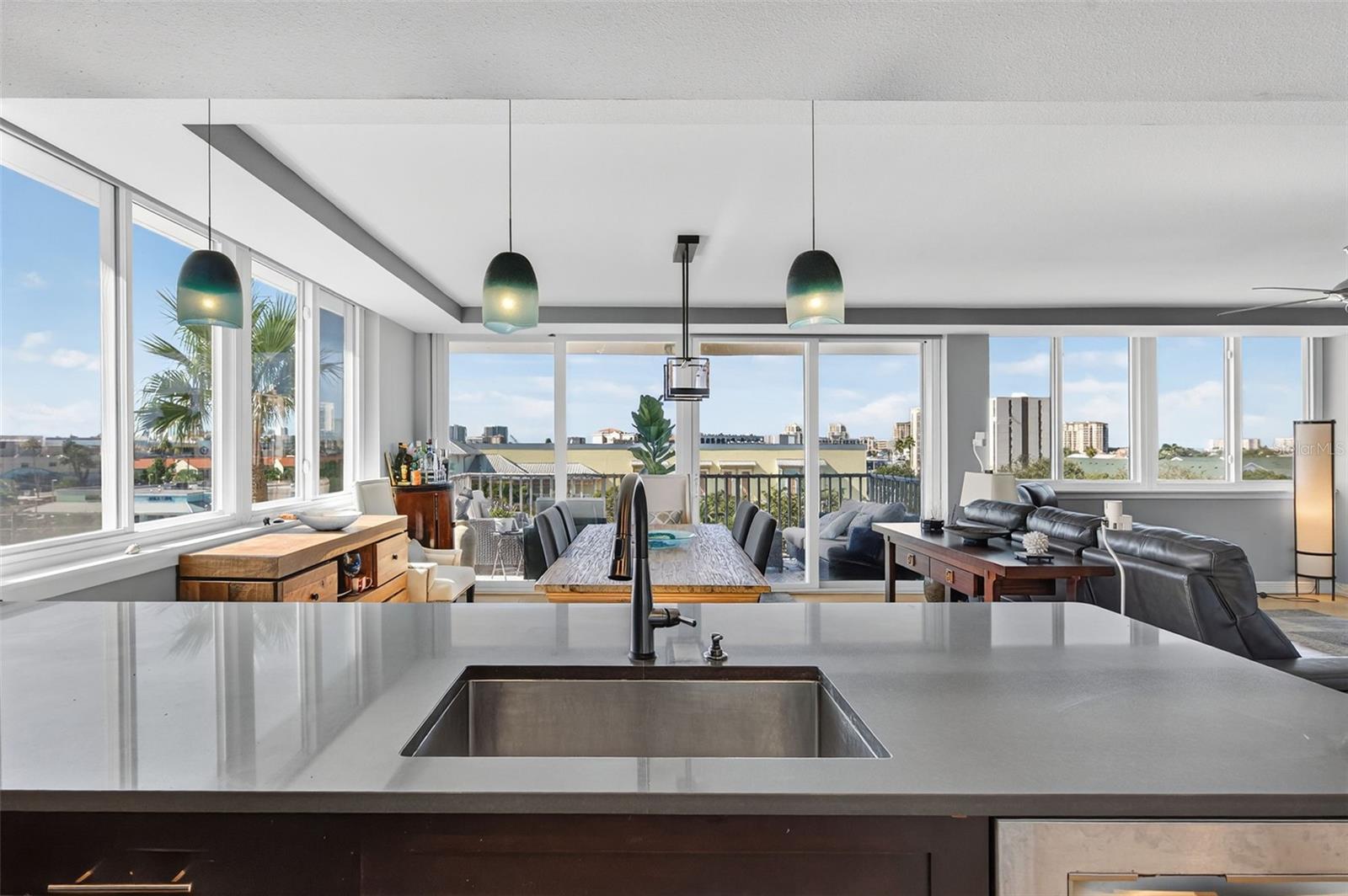 ISLAND WAY TOWERS CONDO - Residential