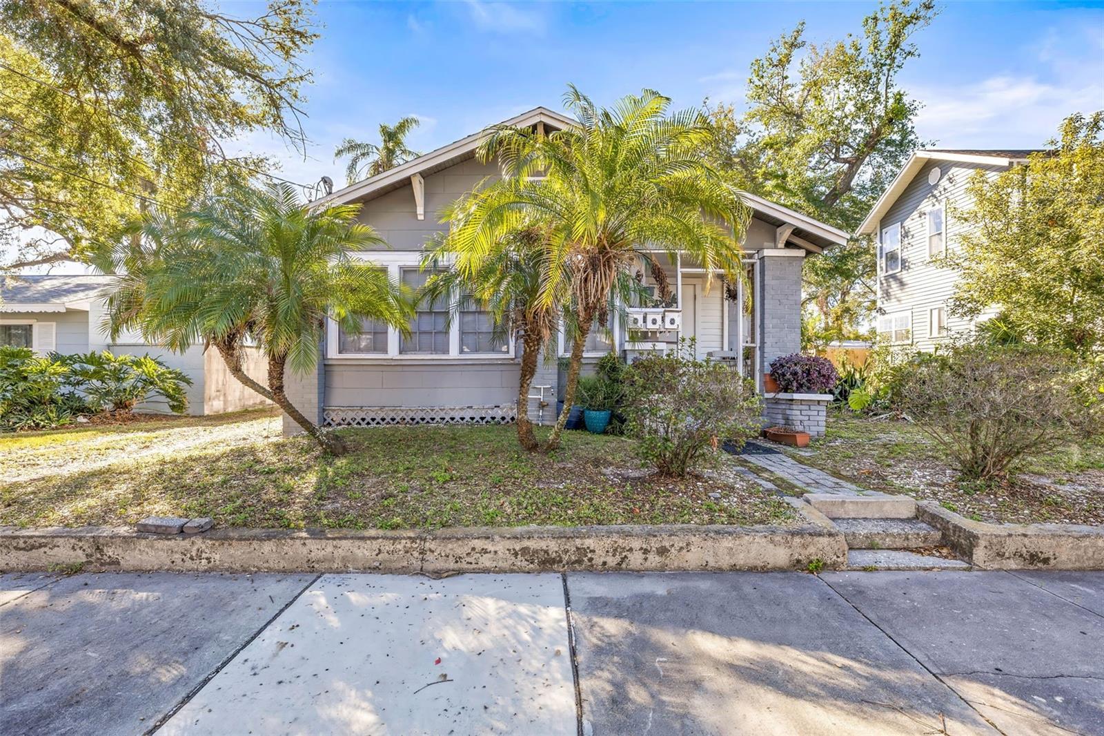 607 E LOUISIANA AVENUE