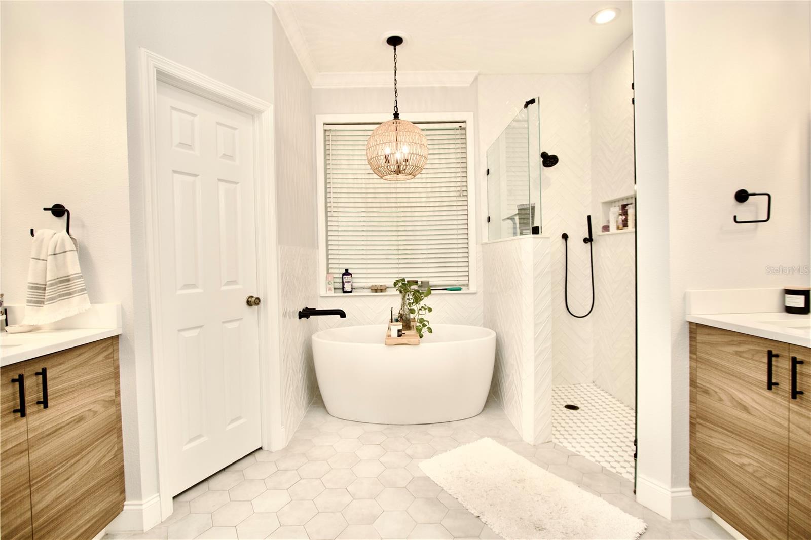 NATURES HIDEAWAY PH 04 - Residential