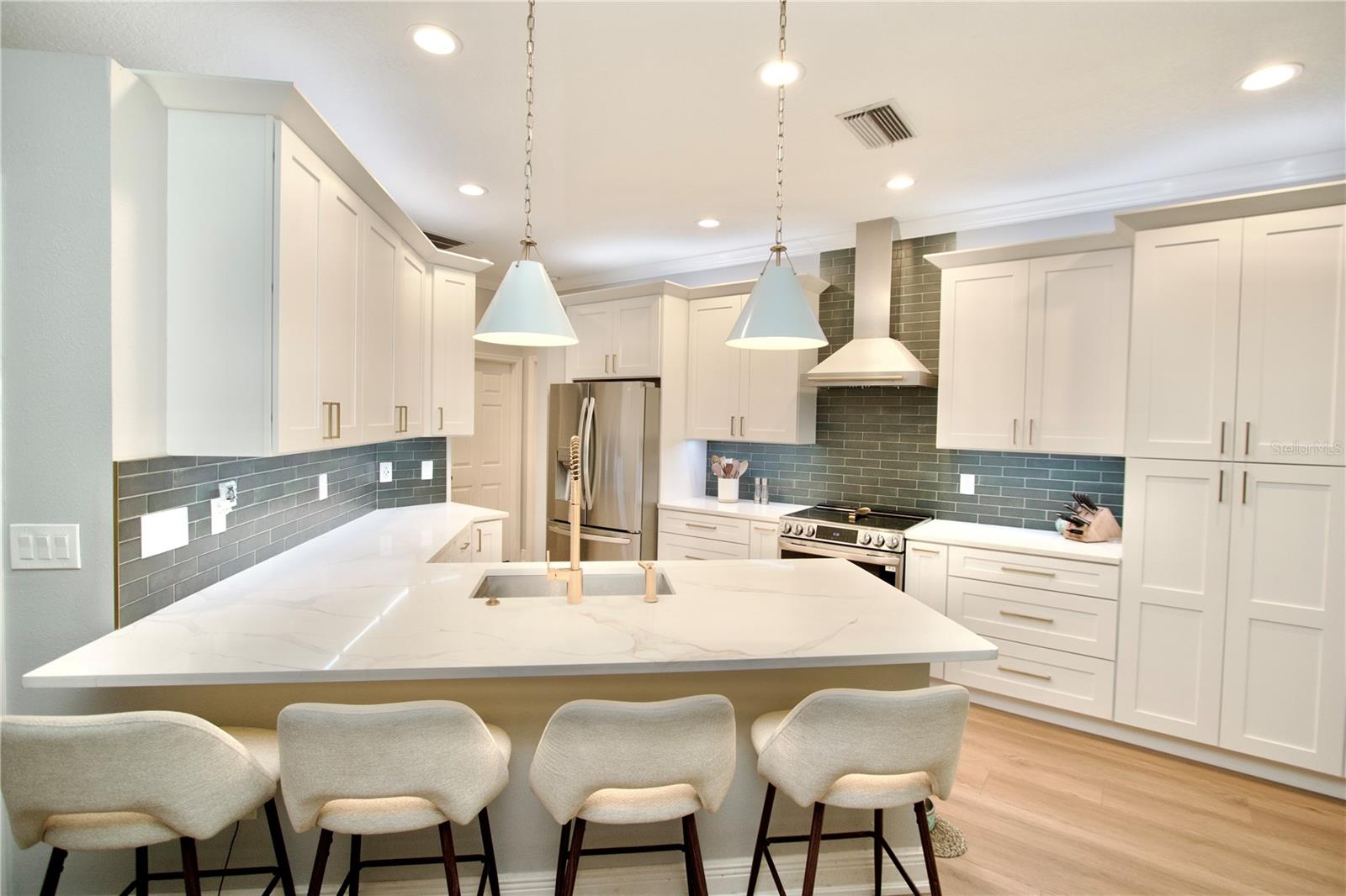 NATURES HIDEAWAY PH 04 - Residential