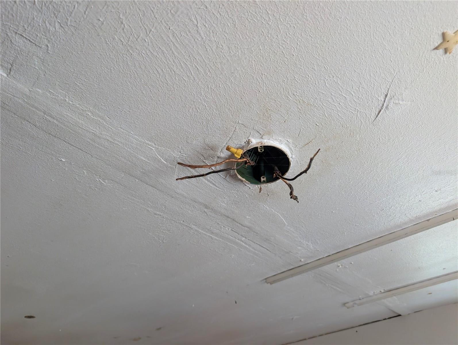 CHRISTMAS PARK FIRST ADD - Residential