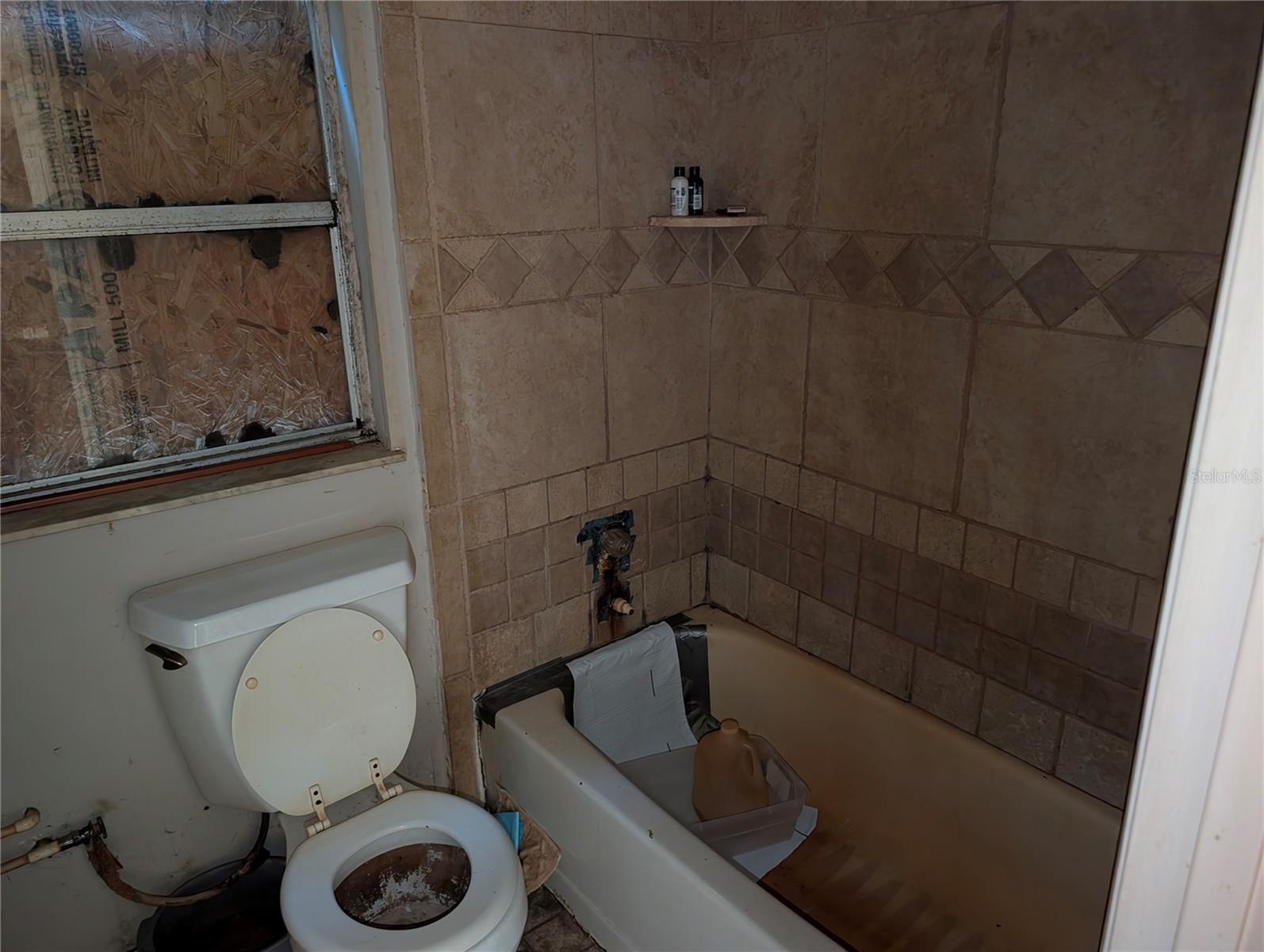 CHRISTMAS PARK FIRST ADD - Residential