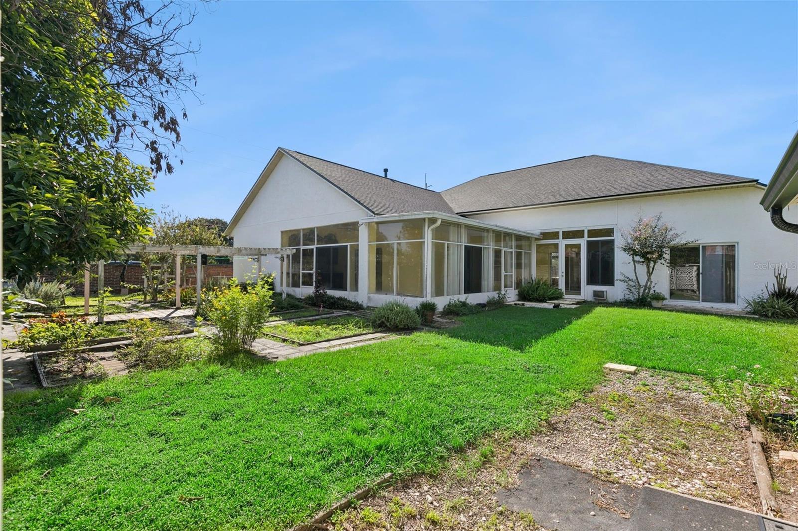 4325 FARRELL LANE