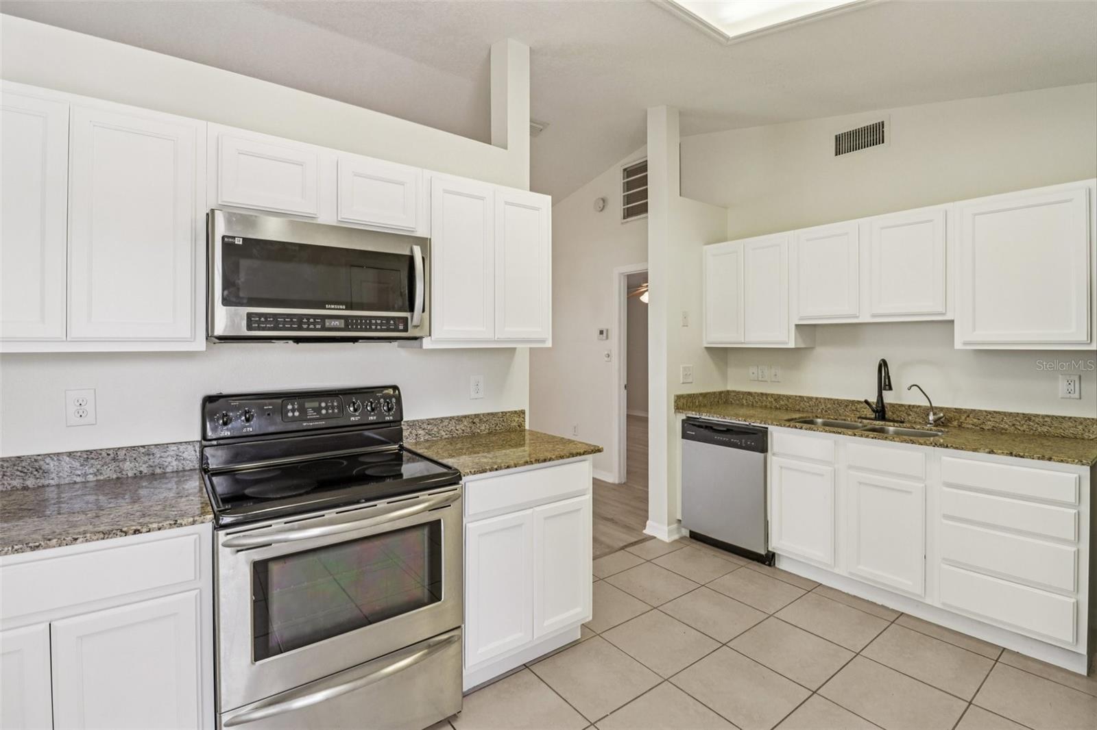 WEDGEWOOD CLUB FIFTH ADD - Residential