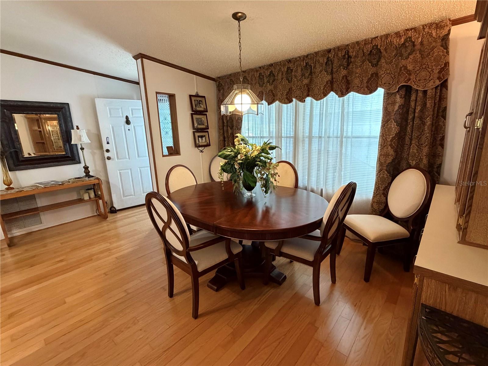 RIDGEWOOD OAKS - Residential