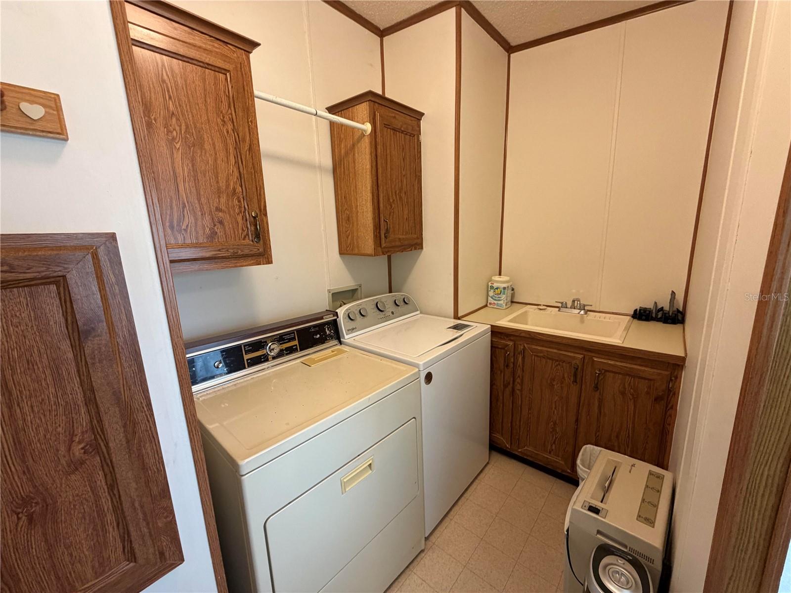 RIDGEWOOD OAKS - Residential