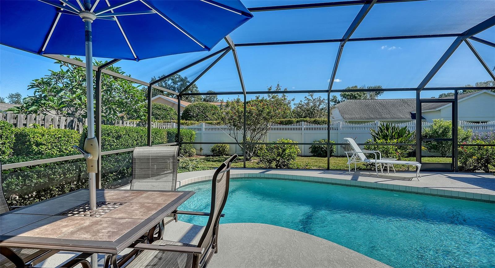 EMERALD GARDENS - Residential