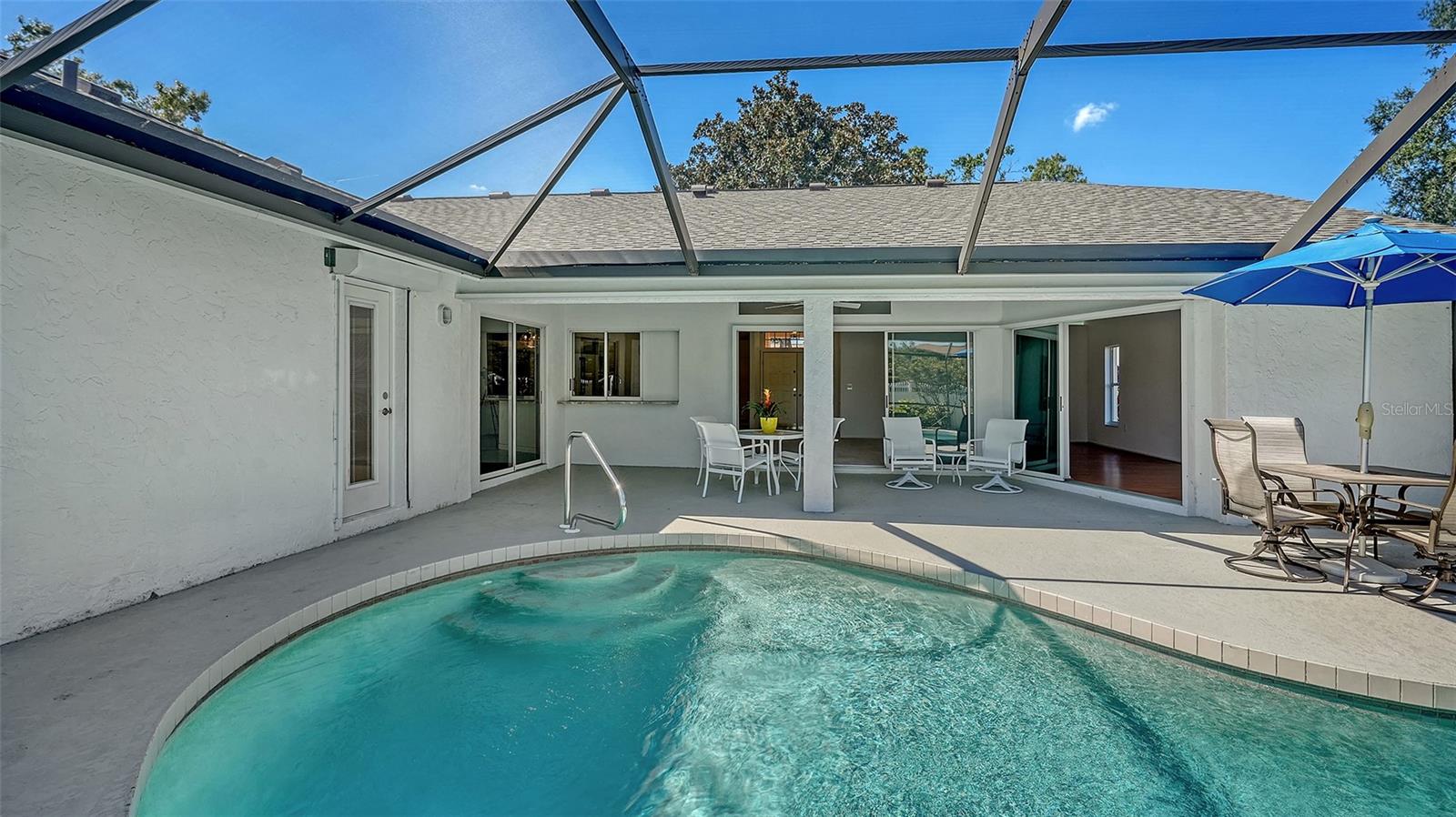 EMERALD GARDENS - Residential