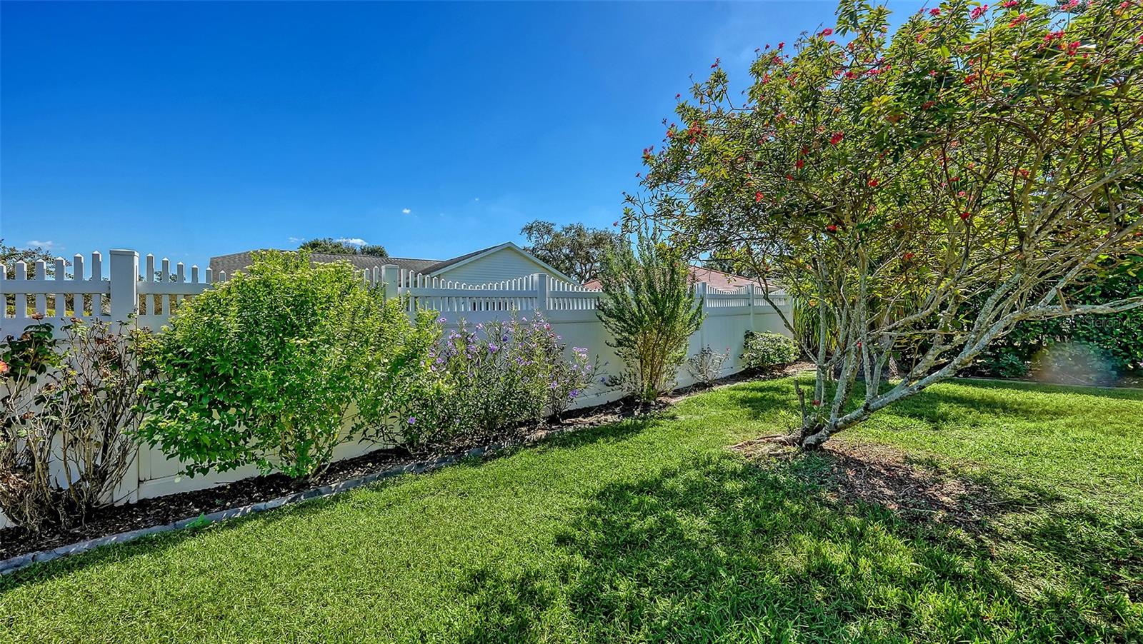 EMERALD GARDENS - Residential