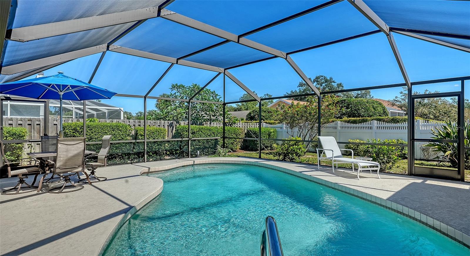 EMERALD GARDENS - Residential