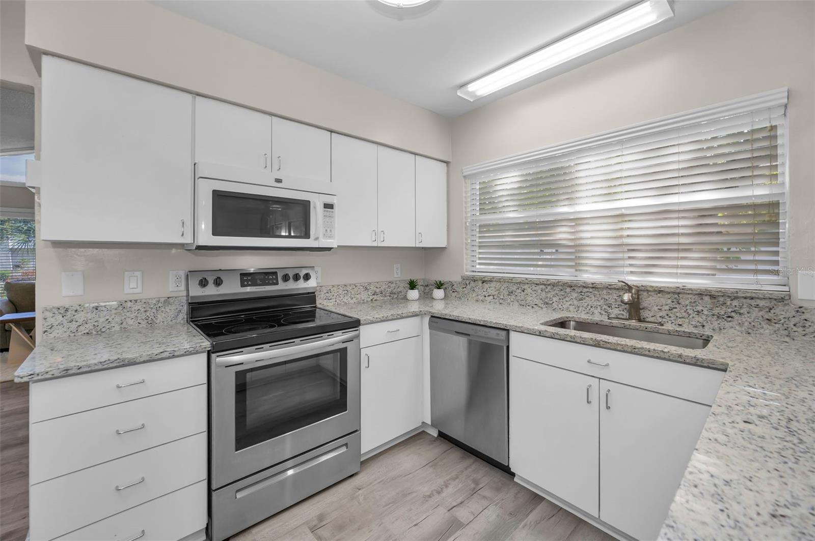 TOWNN COUNTRY PARK SEC 9 UN 06 - Residential