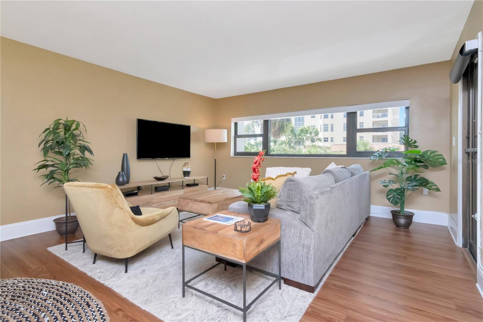 4141 BAYSHORE BOULEVARD 304