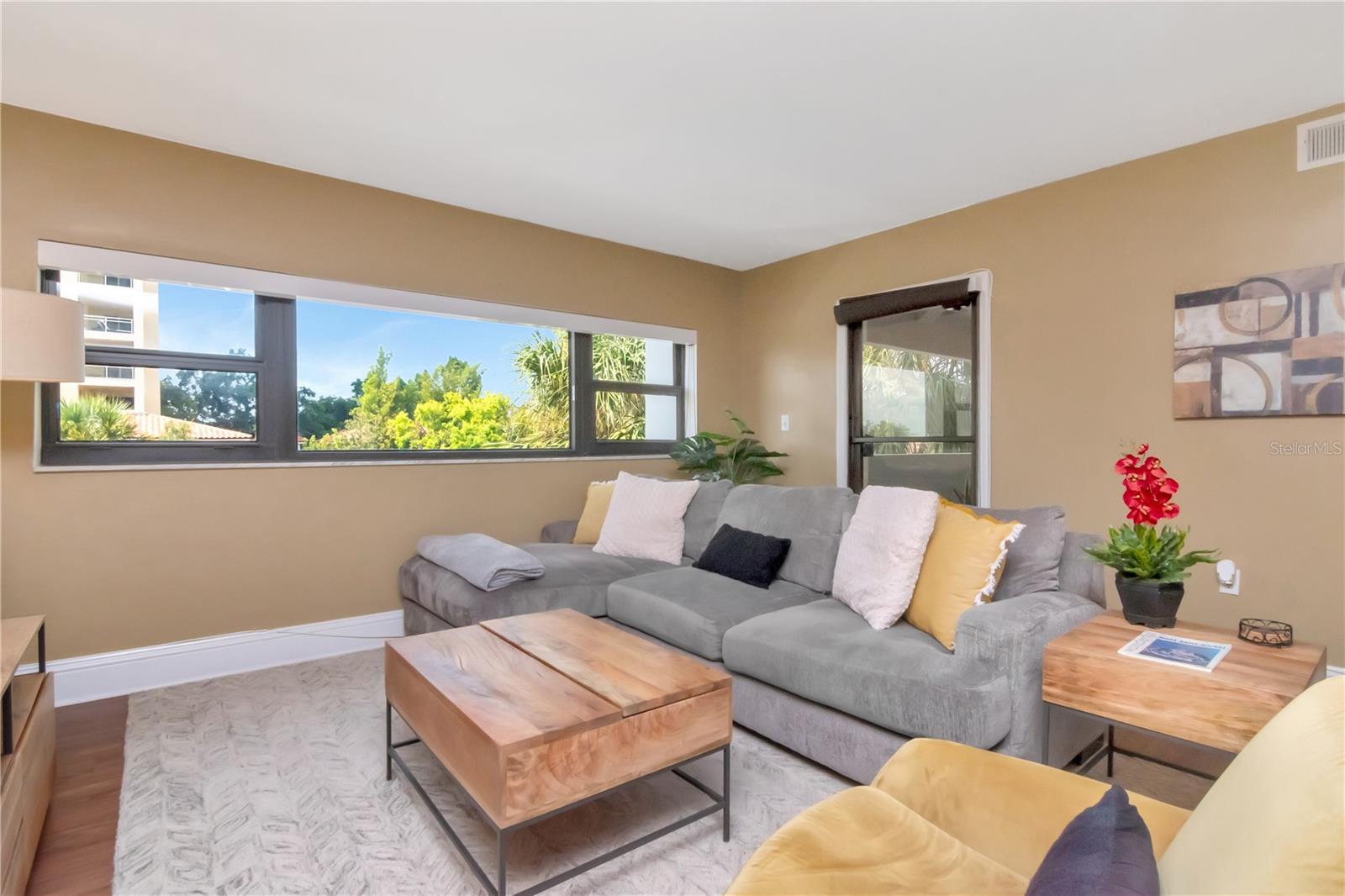4141 BAYSHORE BOULEVARD 304