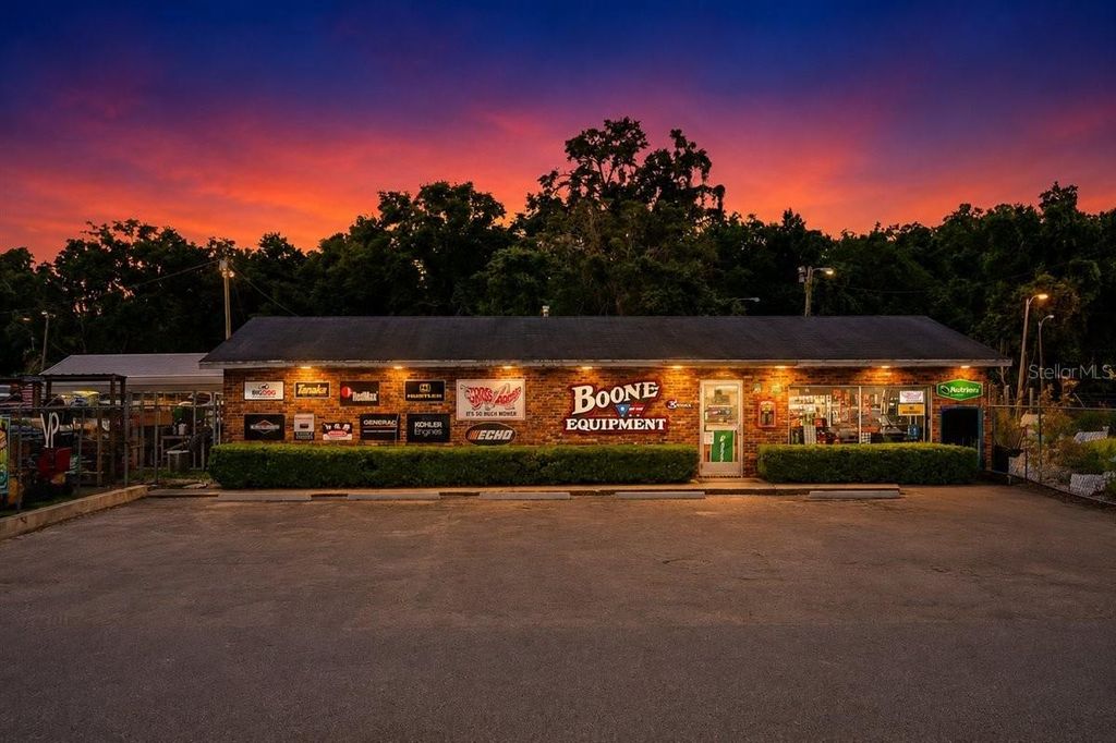 Photo of 17962 NW Us Highway 441, High Springs, FL 32643 (MLS # GC540883)