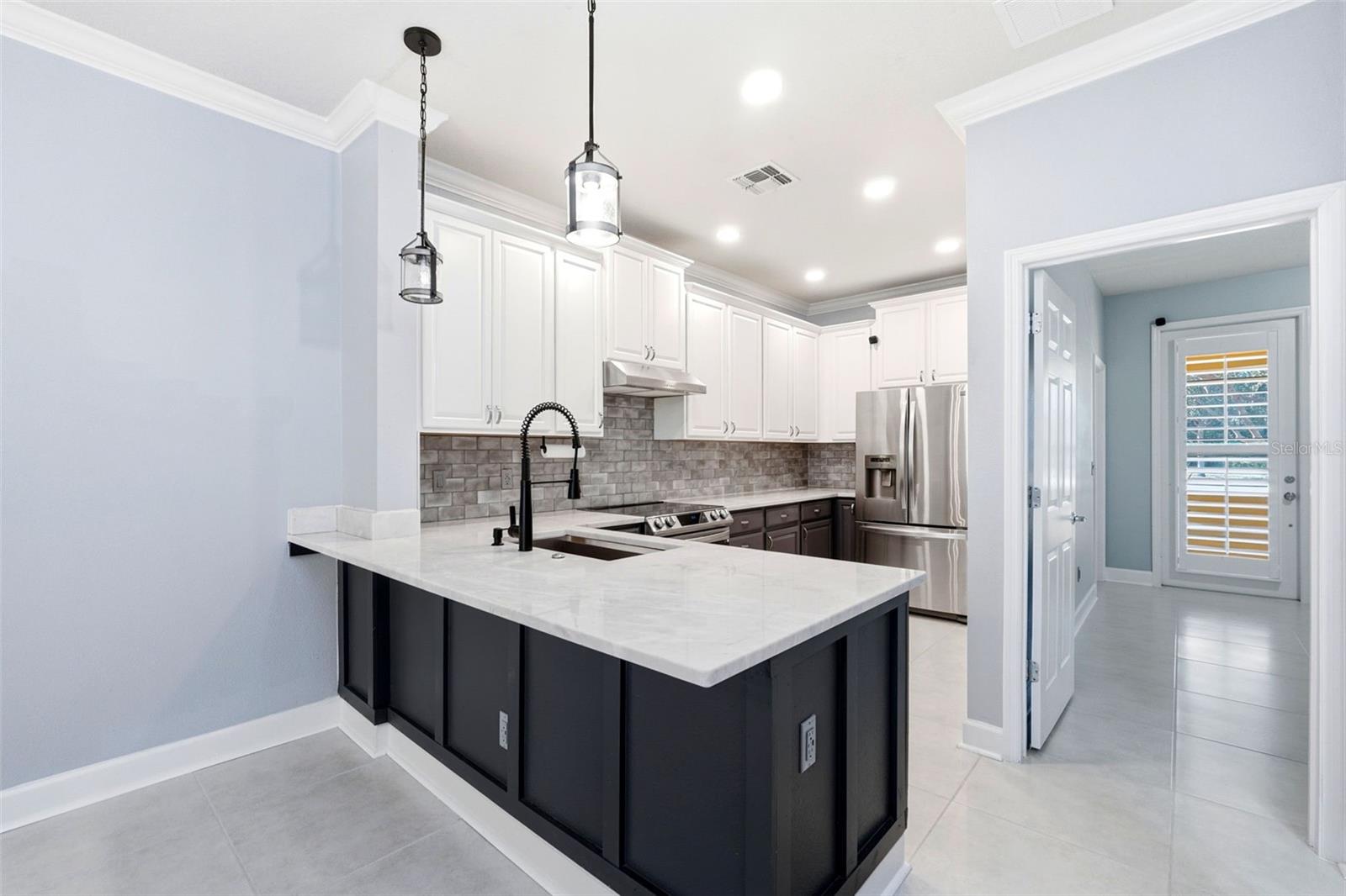 VILLAGEWALK/LK NONAD - Residential Lease